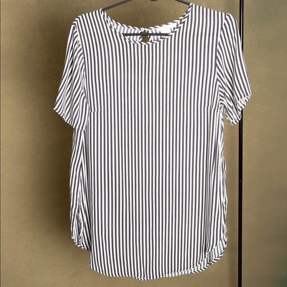 Black & white stripe shirt - Picture 1 of 2